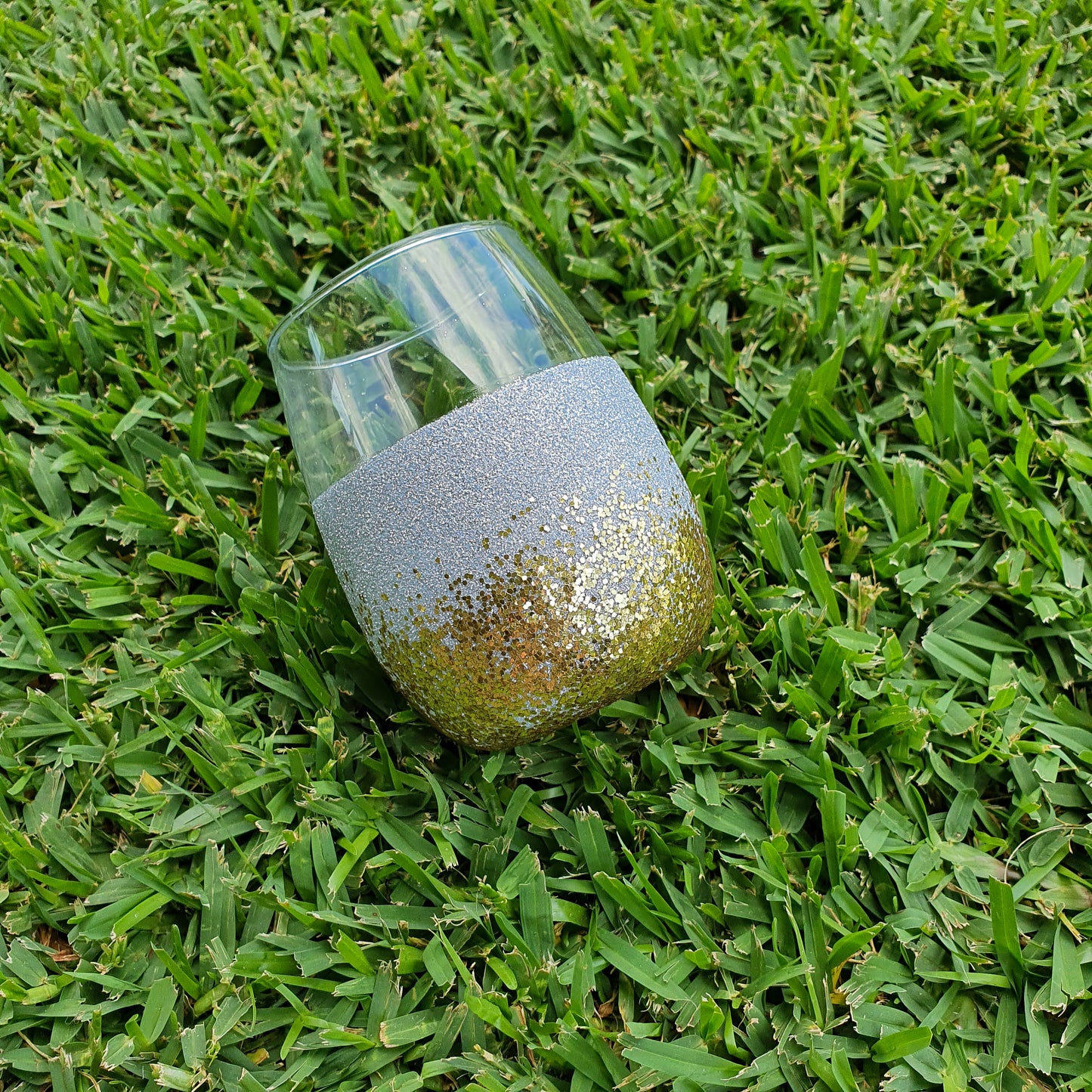 Silver & gold stemless wine glass