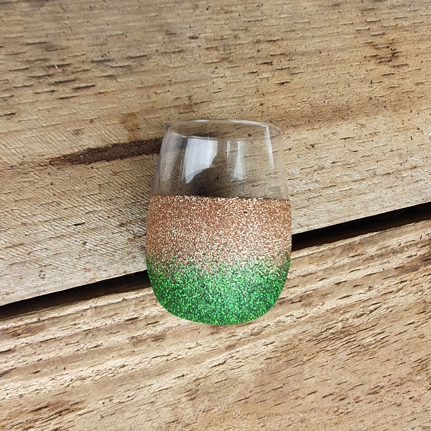 Gold & green stemless wine glass