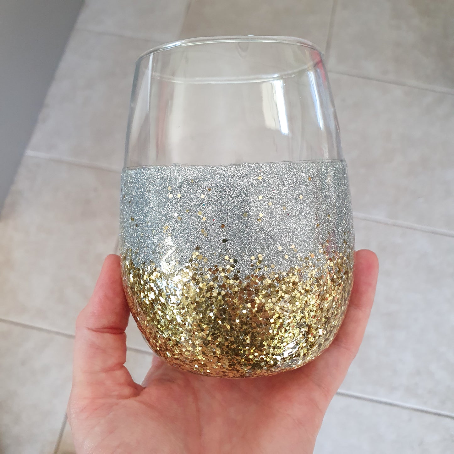 Silver & gold stemless wine glass